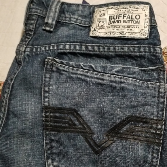 Buffalo Jean's 31x30 - Picture 4 of 5